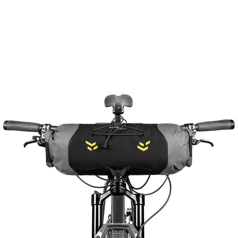 apidura-backcountry-handlebar-pack-7l-on-bike-1.jpg