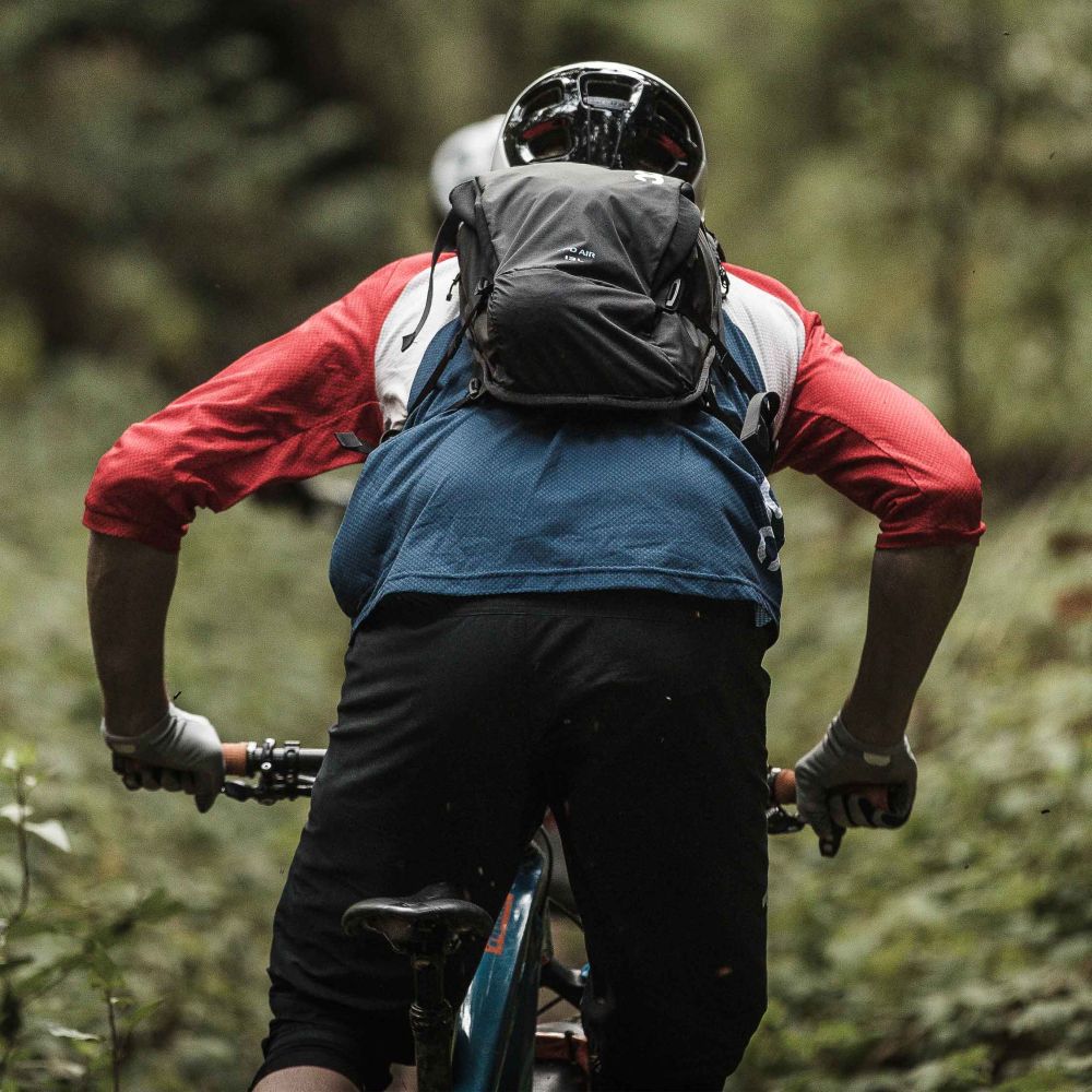 essential enduro shorts
