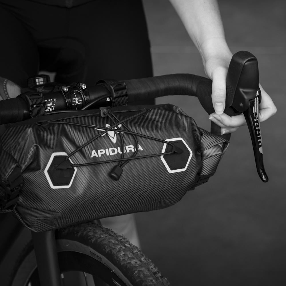 アクセサリー APIDURA Handlebar Pack Dry (9L) Expedition Handlebar Pack - Waterproof Front Bag | Apidura