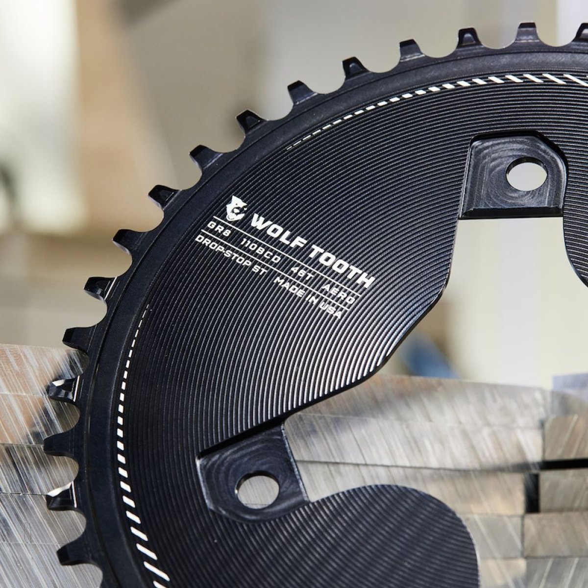 WOLF TOOTHエアロチェーンリングGRX用DROP-STOP ST/46T WOLF TOOTHエアロチェーンリングGRX用DROP-STOP ST/46T - メルカリ